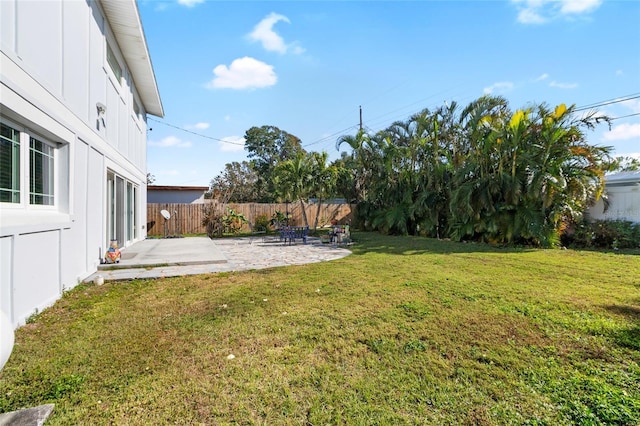 view of yard with a patio