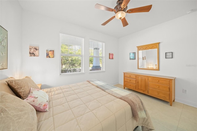 bedroom with ceiling fan