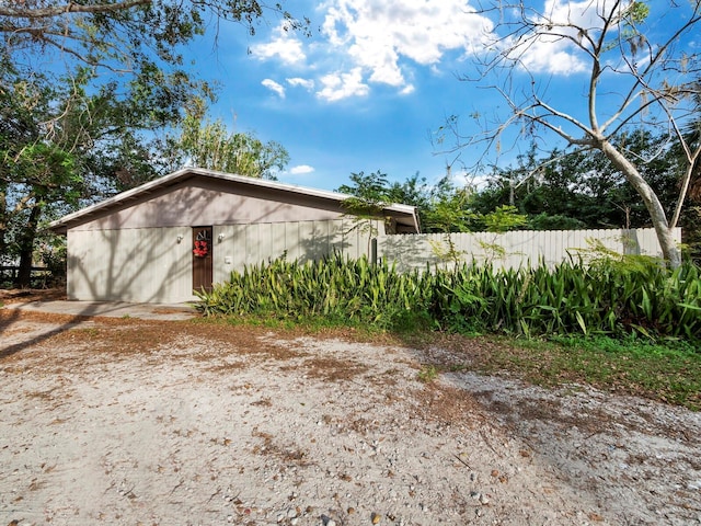 5645 Churchill Downs Rd, Sarasota, FL 34241 - view of side of home