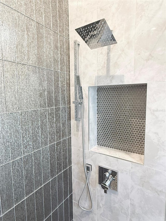 5305 Brookgrove Dr, Sarasota, FL 34238 - interior details with tiled shower