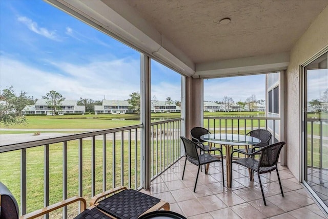 view of sunroom / solarium