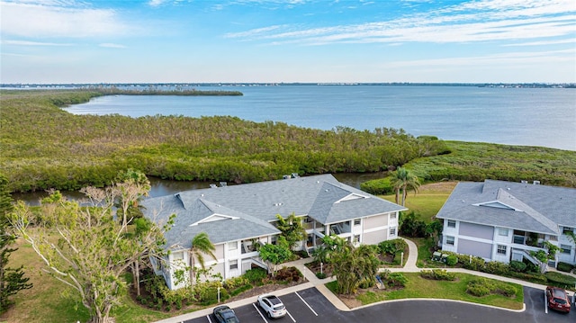 bird's eye view featuring a water view