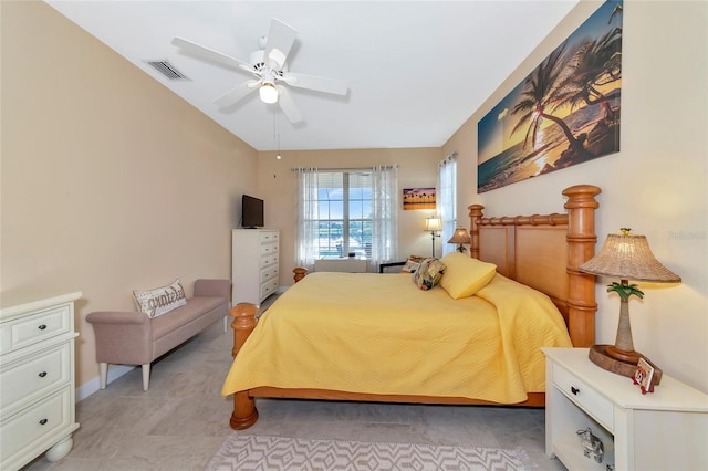 bedroom with ceiling fan