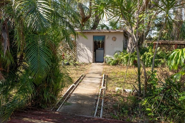 view of outdoor structure