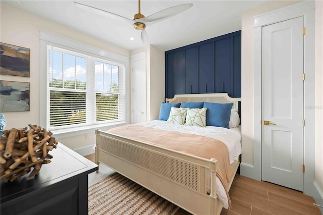 bedroom featuring ceiling fan