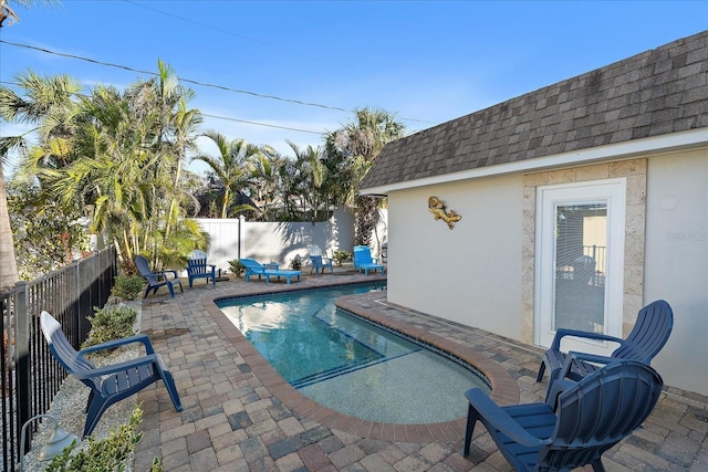 1123 Crescent St Unit 1123/1125, Sarasota, FL 34242 - view of swimming pool featuring a patio and a fenced backyard