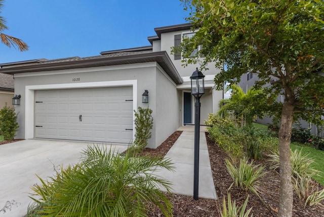 view of front of house featuring a garage