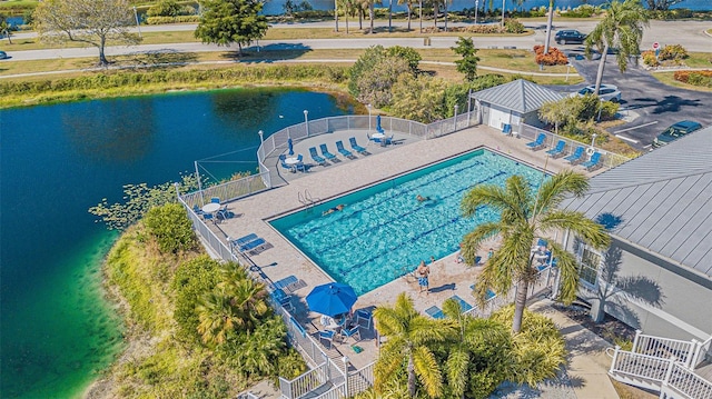 bird's eye view featuring a water view