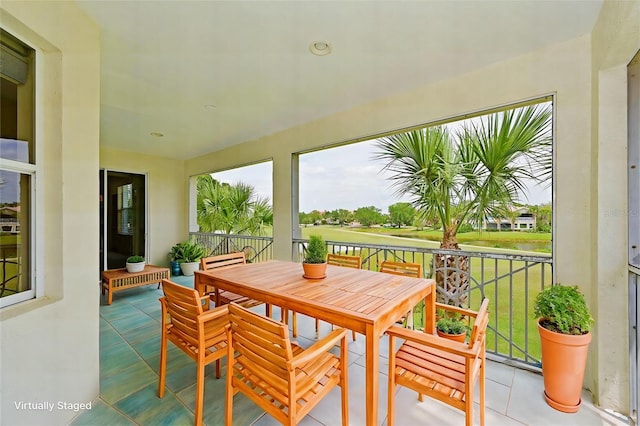 view of sunroom / solarium