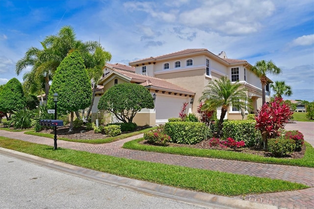 view of mediterranean / spanish-style home