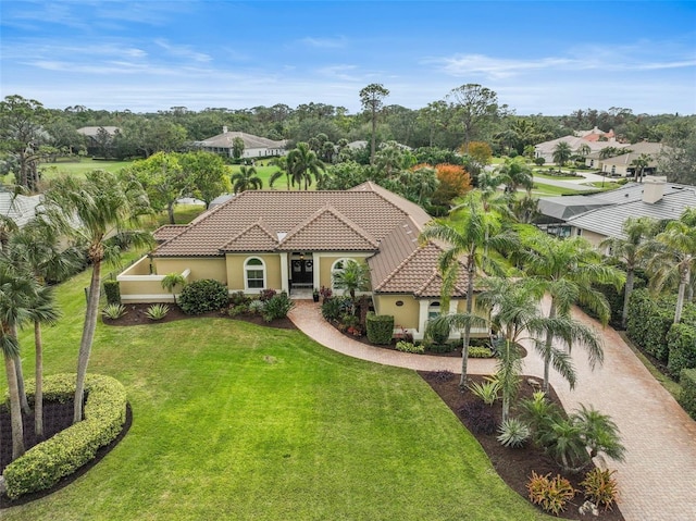 view of front of property with a front lawn