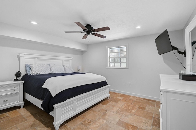 bedroom with ceiling fan