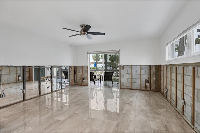 empty room with a ceiling fan