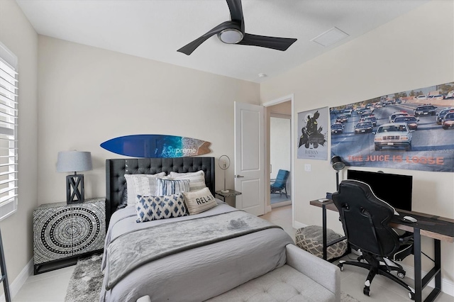 bedroom featuring ceiling fan