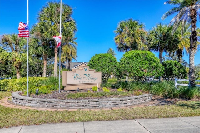 view of community / neighborhood sign