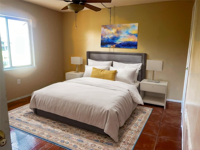 bedroom with ceiling fan