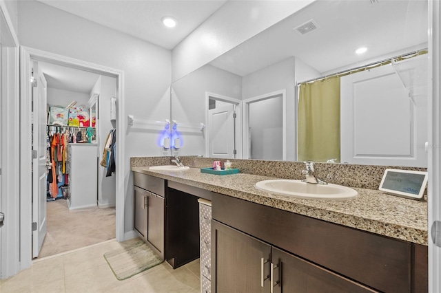 bathroom with vanity