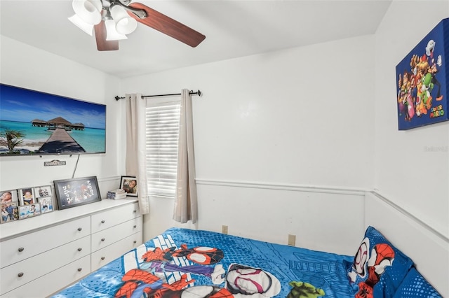 bedroom featuring ceiling fan