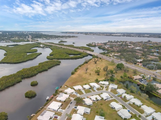 bird's eye view featuring a water view