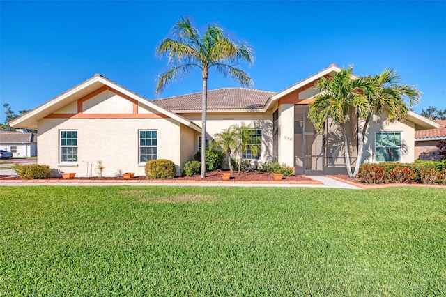 view of front of property with a front yard