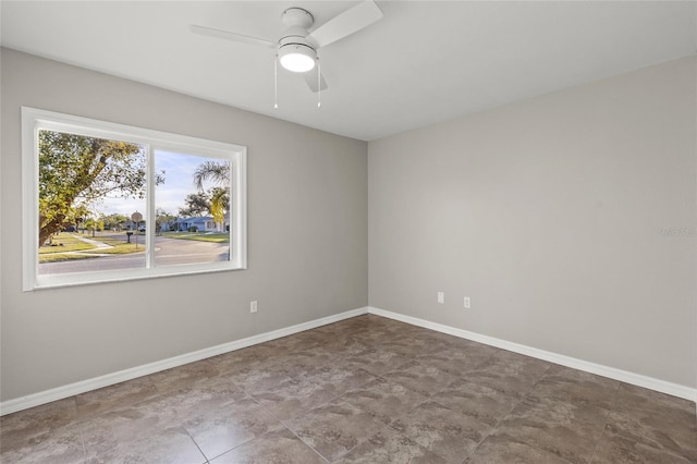 empty room featuring ceiling fan