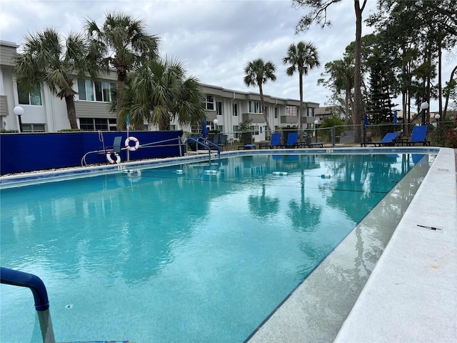 view of swimming pool