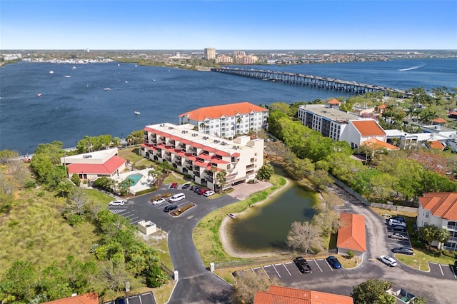 bird's eye view featuring a water view