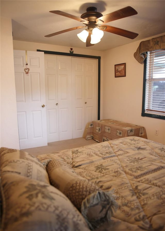 bedroom with ceiling fan