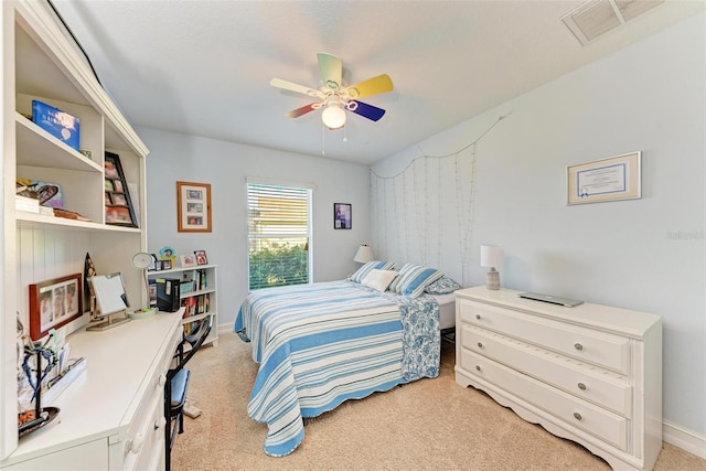 bedroom with ceiling fan