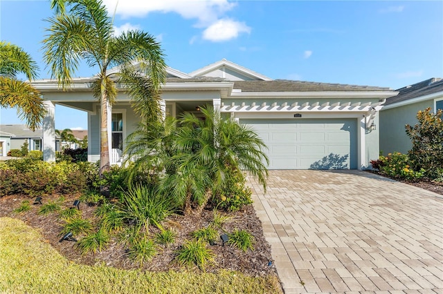 view of front facade featuring a garage