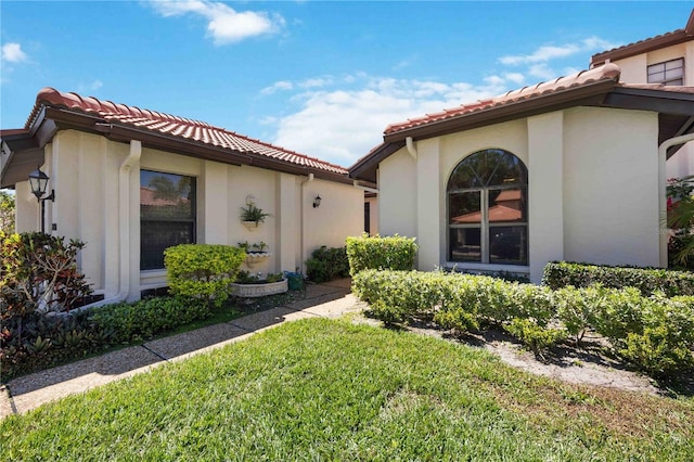 exterior space featuring a yard