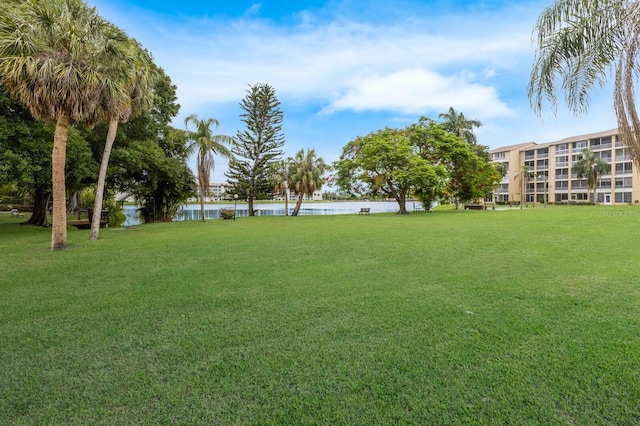 view of yard featuring a water view