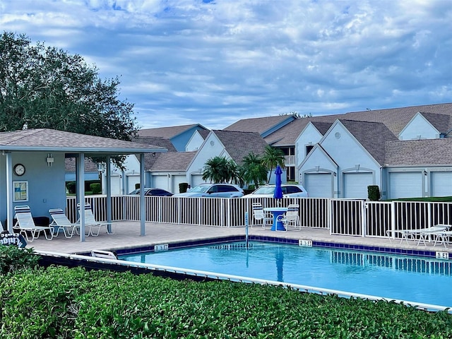 view of swimming pool