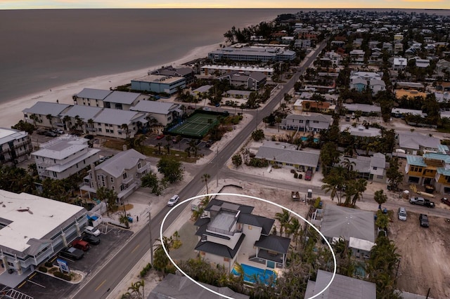 view of aerial view at dusk