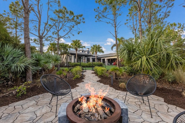 view of patio featuring a fire pit