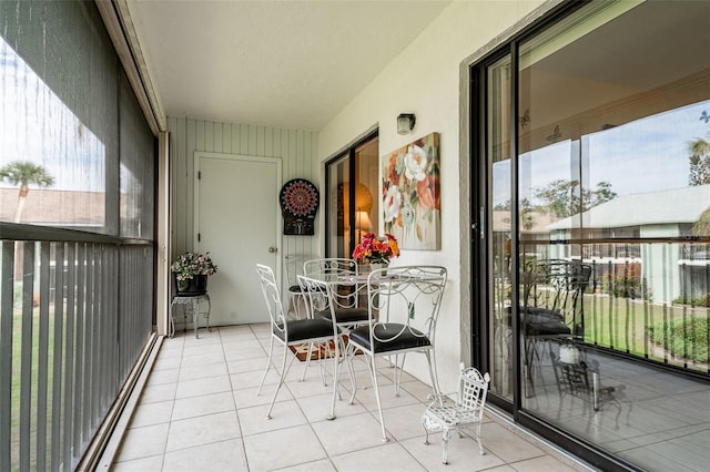 view of sunroom / solarium