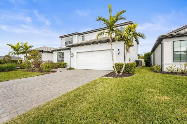 view of front of property with a front yard