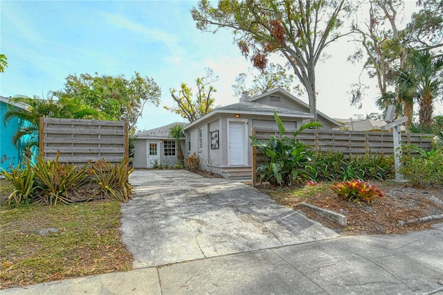 view of front of property