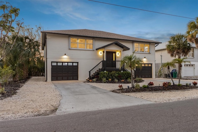 view of front facade featuring a garage