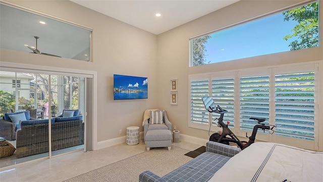 exercise room featuring ceiling fan