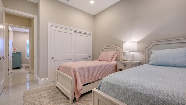 bedroom with a closet