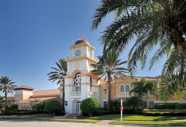 view of building exterior