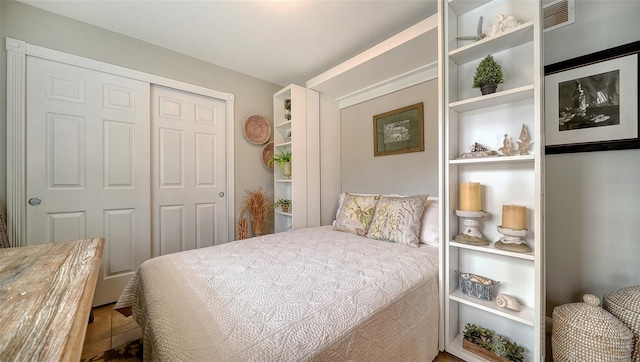 bedroom with a closet