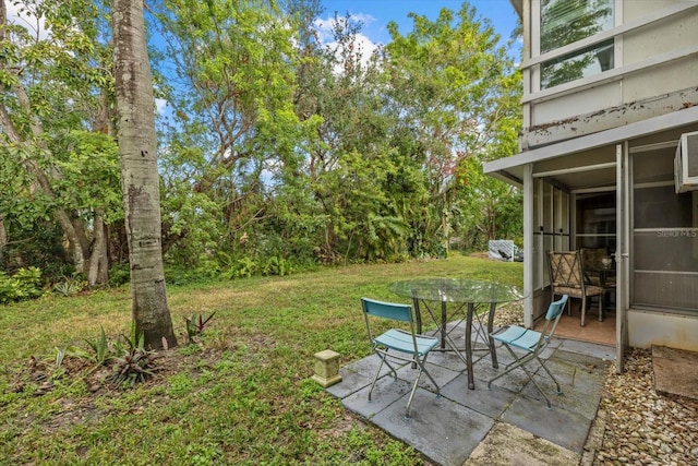 view of yard with a patio area