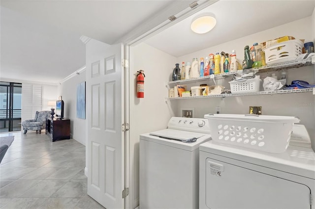 laundry room featuring washer and clothes dryer