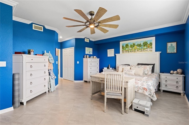 bedroom with ceiling fan, a closet, and ornamental molding