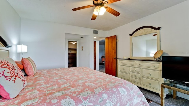 bedroom with ceiling fan