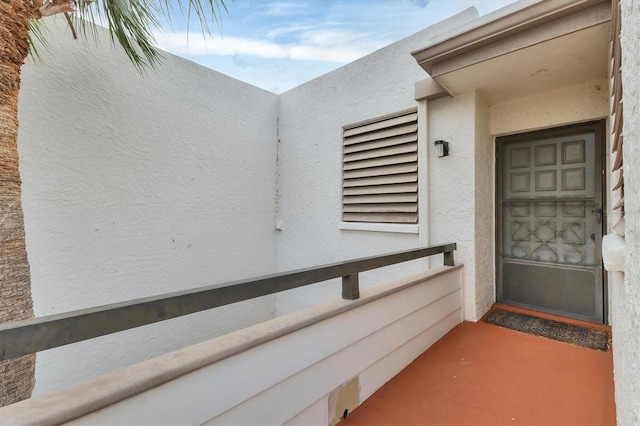 542 Lakeside Dr Unit 542, Bradenton, FL 34210 - entrance to property with stucco siding