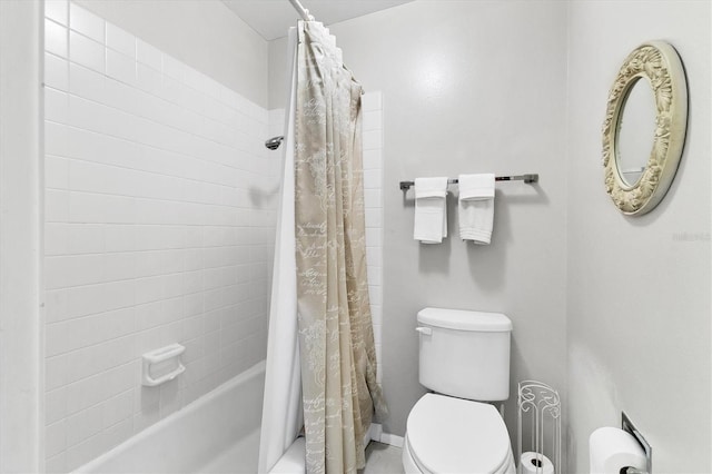 542 Lakeside Dr Unit 542, Bradenton, FL 34210 - full bathroom featuring shower / tub combo and toilet