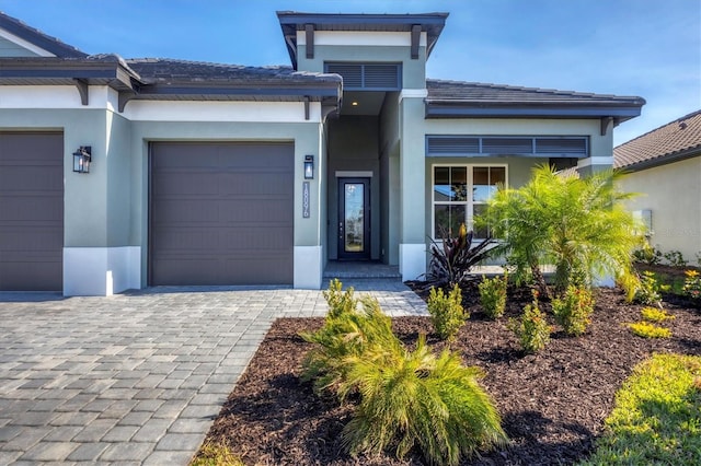 view of front of home featuring a garage